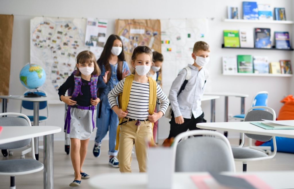 Υπουργείο Υγείας: Δεν τίθεται θέμα επιστροφής της μάσκας στα σχολεία