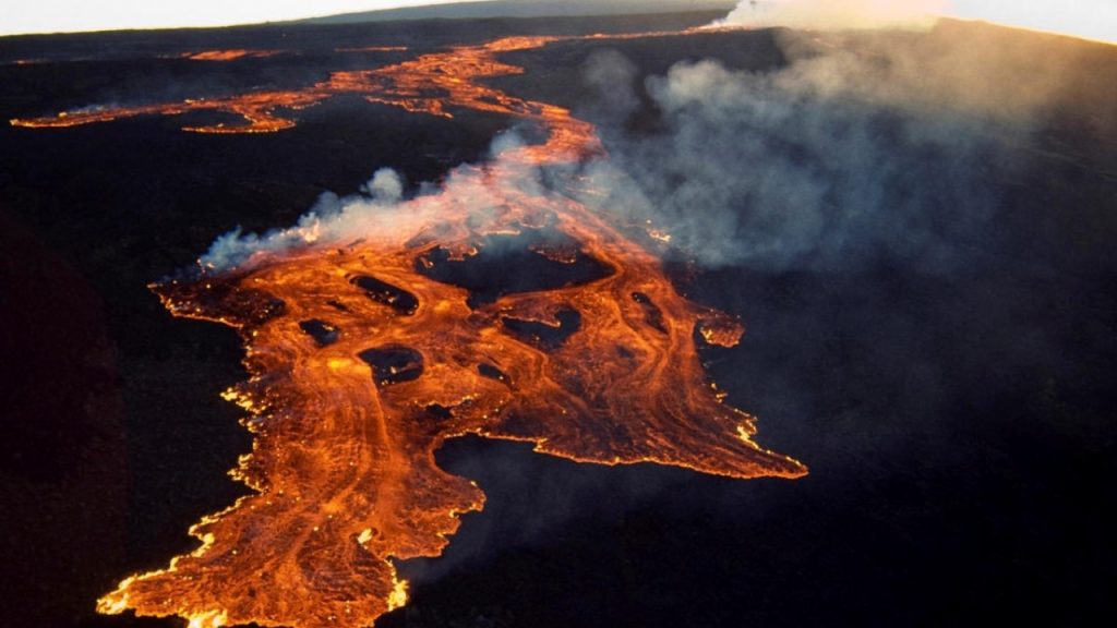 Χαβάη: Έκρηξη του ηφαιστείου Μάουνα Λόα – Ειδοποίηση από την Γεωλογική Υπηρεσία των ΗΠΑ