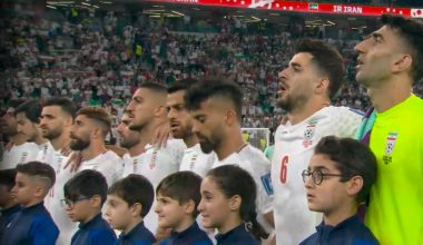 Μουντιάλ: Οι παίκτες του Ιράν τραγούδησαν τον εθνικό ύμνο πριν το παιχνίδι με τις ΗΠΑ