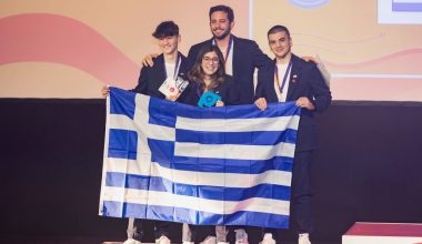 Σπουδαία διάκριση για την Ελλάδα: Aργυρό μετάλλιο στην Παγκόσμια Ολυμπιάδα Ρομποτικής
