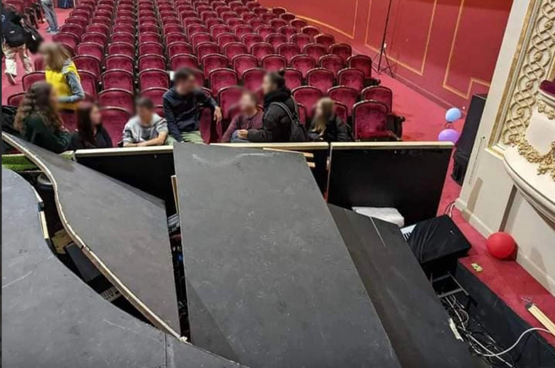 Σία Αναγνωστοπούλου: «Τι είδους αυθαιρεσίες κρύβονται πίσω από την συγκεκριμένη επέκταση της σκηνής;»