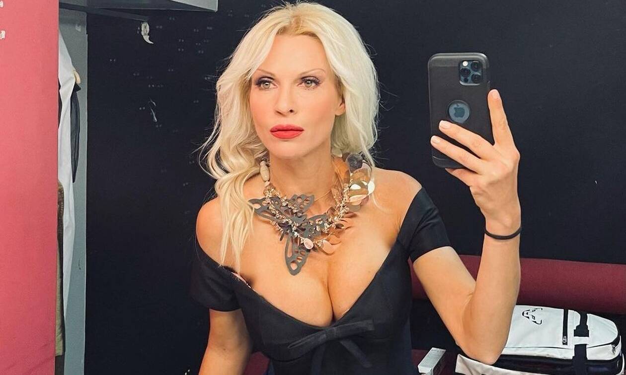 «Της ήταν… περιττό» – «Κόλασε» η Ασημίνα Ιγγλέζου: Πήγε για ψώνια στο Κολωνάκι χωρίς… εσώρουχα (φώτο)