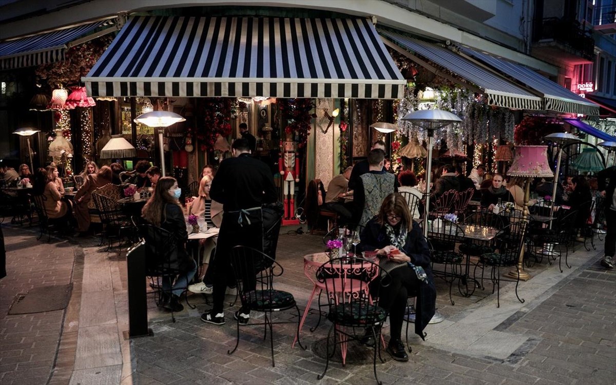 Ενεργειακή κρίση: Αλυσίδα καταστημάτων χαμηλώνει φώτα και κλείνει τα air condition