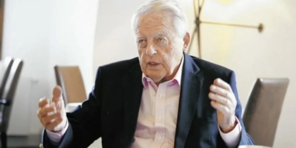 Αυστρία: «Πέθαναν» πρώην καγκελάριο και τήρησαν ενός λεπτού σιγή στο κοινοβούλιο