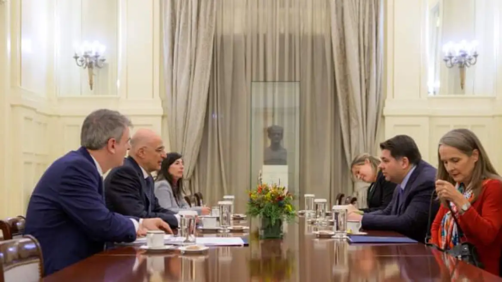 Τσούνης σε Δένδια: «Οι ΗΠΑ εκτιμούν την Ελλάδα ως βασικό εταίρο και σύμμαχο στο ΝΑΤΟ»