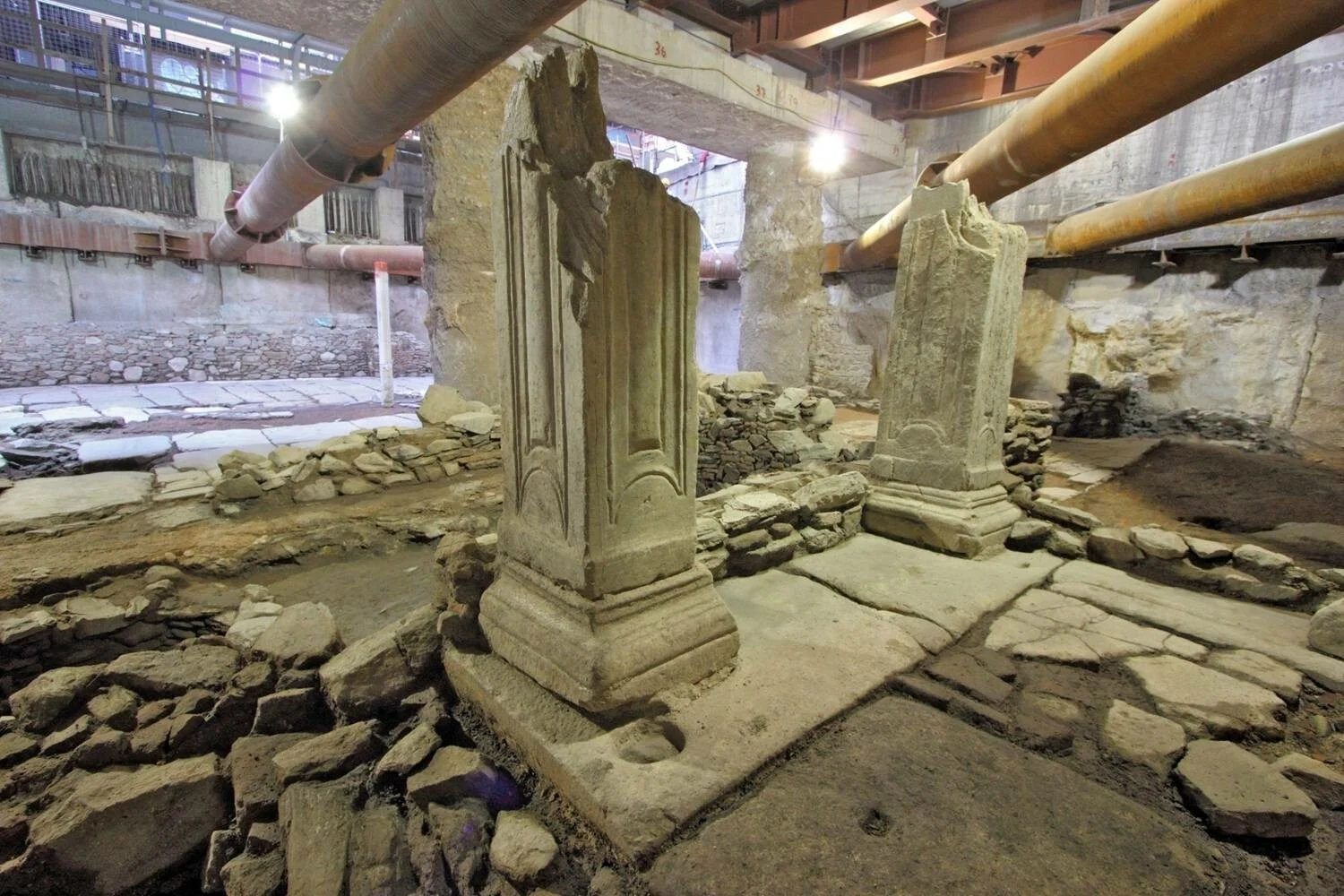 Θεσσαλονίκη: Επανατοποθετούνται οι αρχαιότητες στο μετρό του σταθμού Βενιζέλου