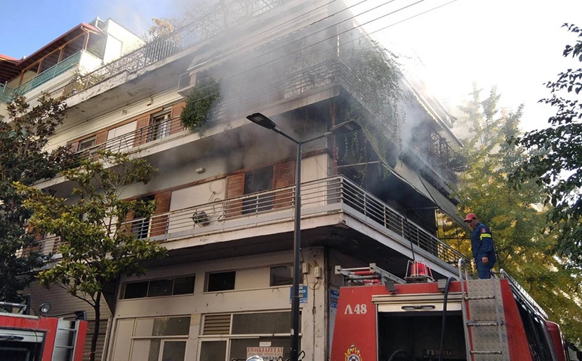  Διαμέρισμα τυλίχτηκε στις φλόγες (φωτο) | e-sterea.gr