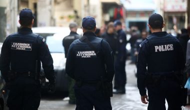 Θεσσαλονίκη: Συμμορία κρατούσε ομήρους αλλοδαπούς σε διαμέρισμα και τους εκβίαζε