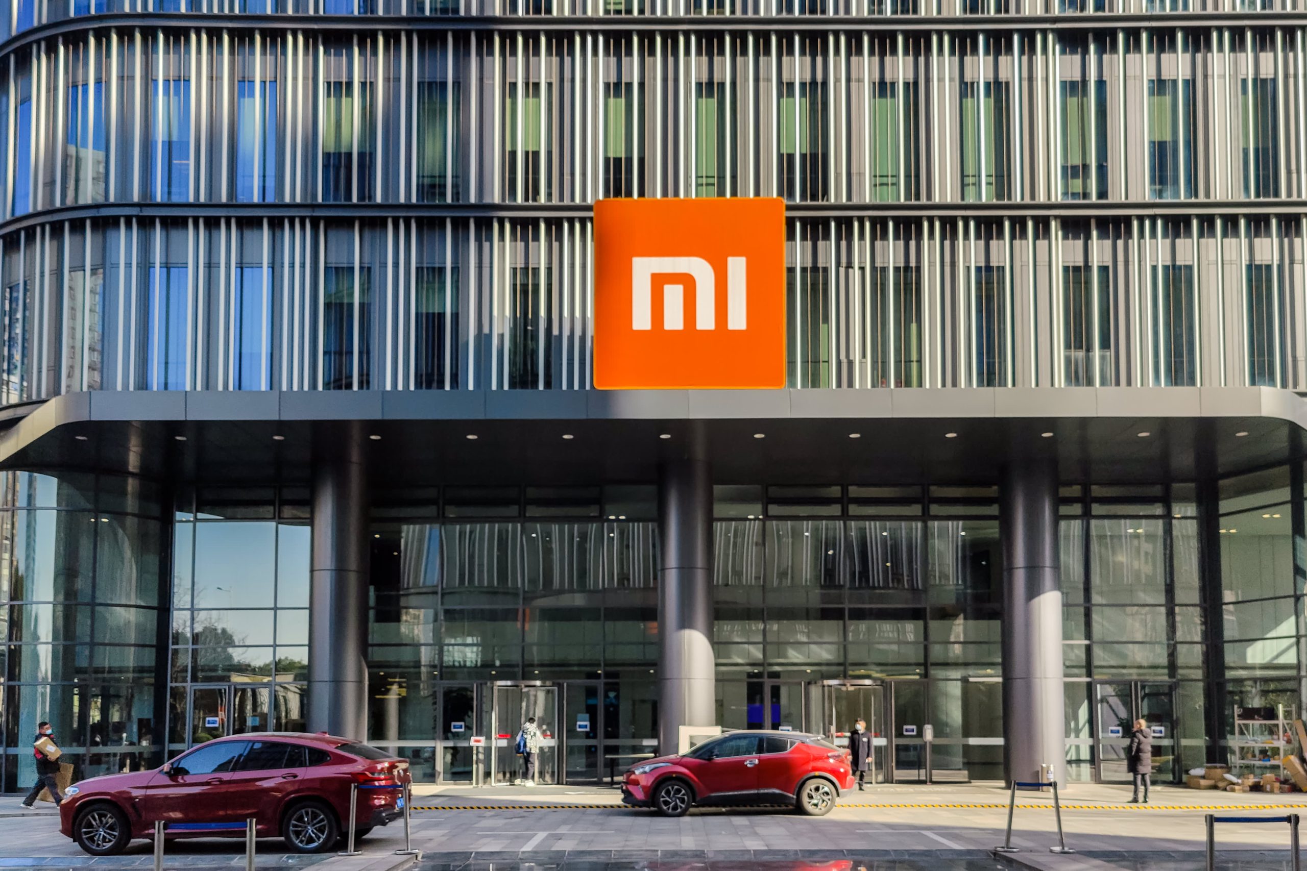 Η Xiaomi θέλει να πουλά 10 εκατ. ηλεκτρικά αυτοκίνητα το χρόνο