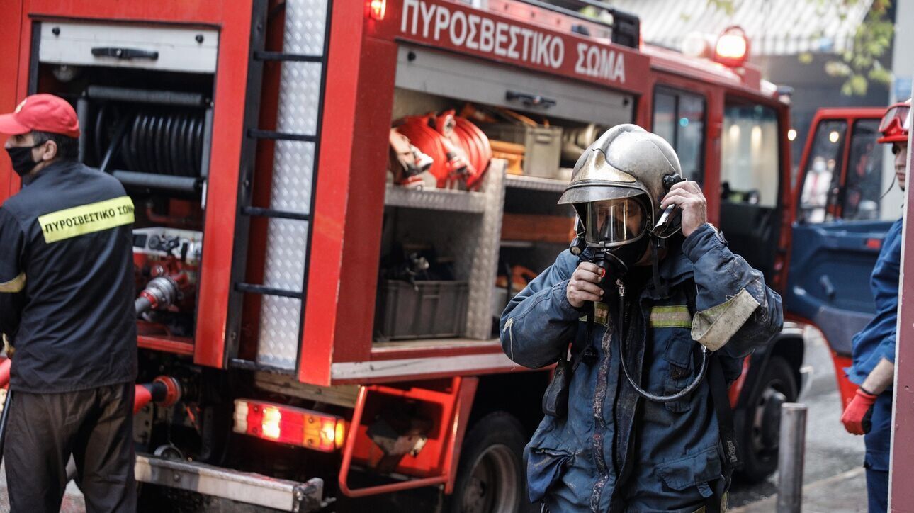Θεσσαλονίκη: Πυροσβέστες εντόπισαν απανθρακωμένη σορό