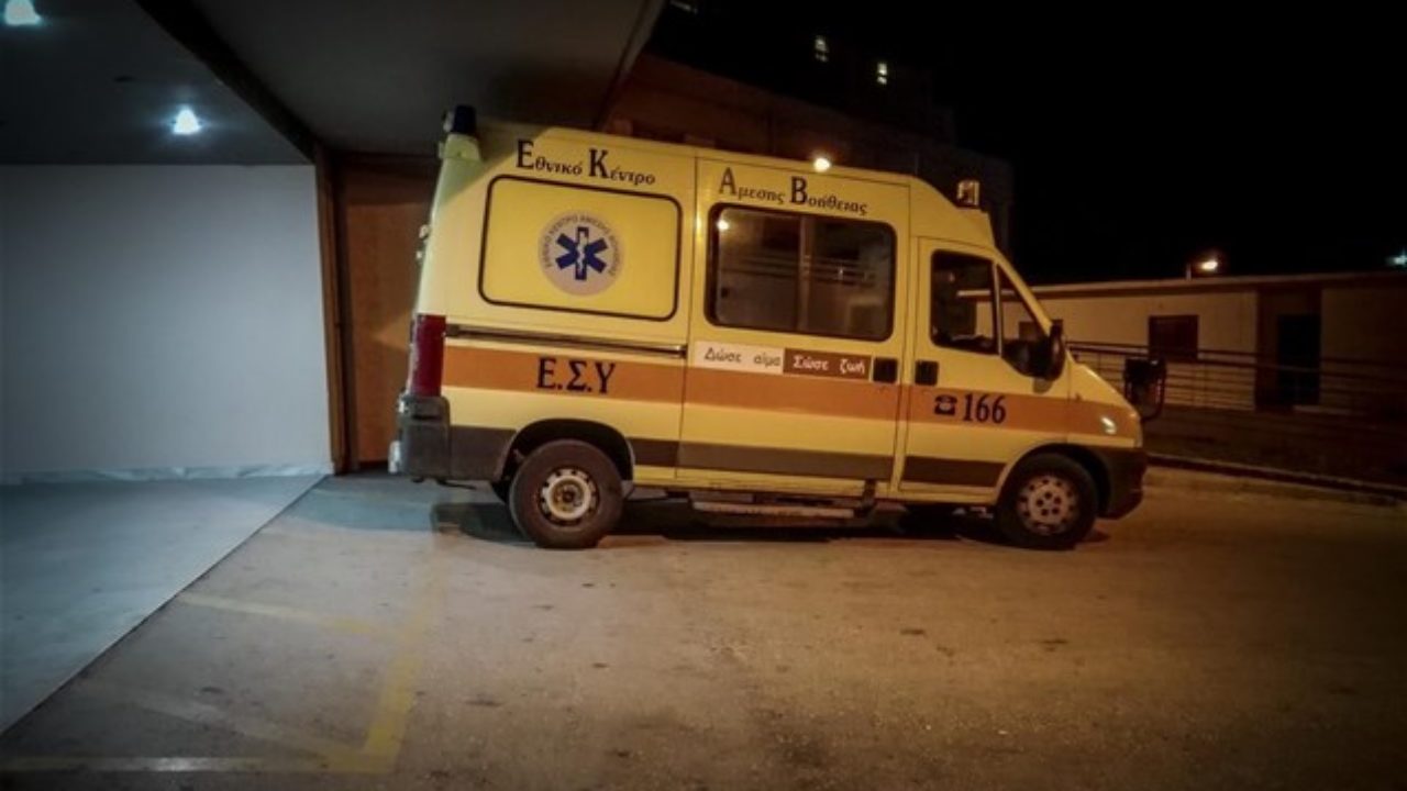 Σφοδρή σύγκρουση δύο οχημάτων στην Λεωφόρο Κατεχάκη: Πέντε τραυματίες – Ο ένας σοβαρά