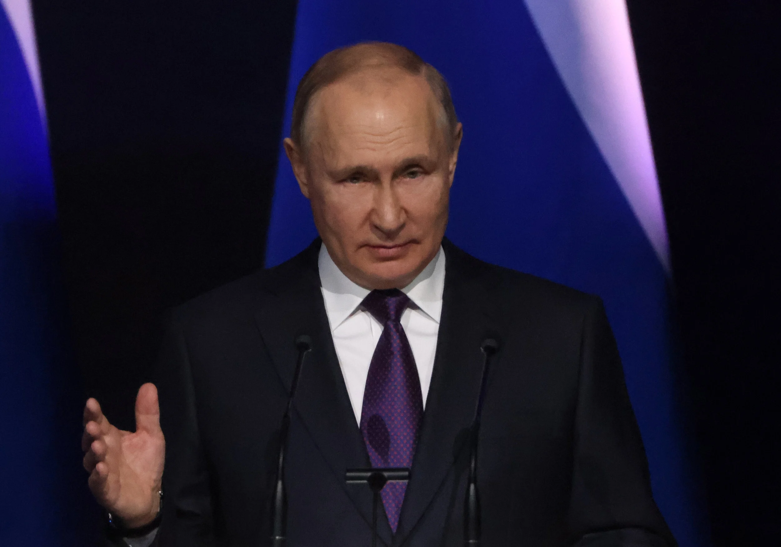 Ο Β.Πούτιν υπέγραψε νόμο που απαγορεύει την «προπαγάνδα ΛΟΑΤΚΙ»