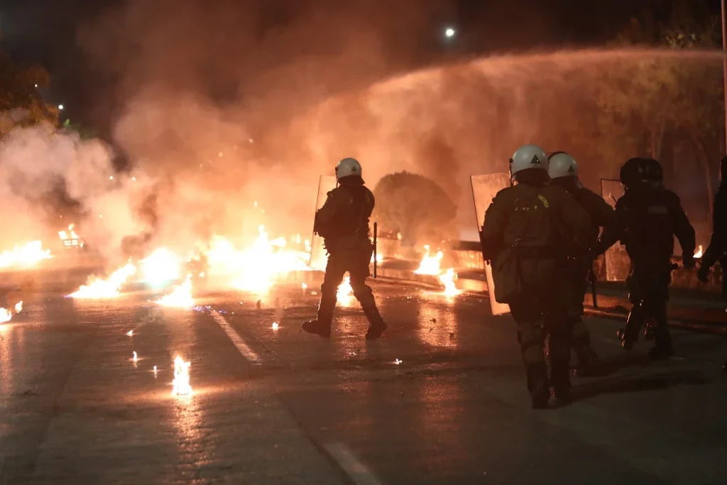 Θεσσαλονίκη: Έξι προσαγωγές μετά τα επεισόδια στο κέντρο της πόλης