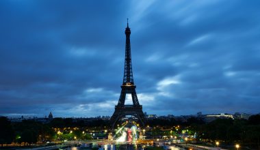 Γαλλία: Όλο και πιο πιθανό το μπλακάουτ ανά τμήματα – Οι δύο παράγοντες από τους οποίους θα εξαρτηθεί