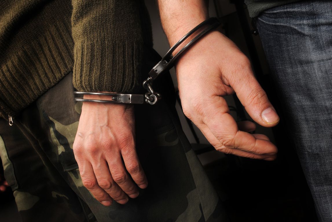 Ανδραβίδα: Χειροπέδες μετά από καταδίωξη σε δράστες 22 κλοπών