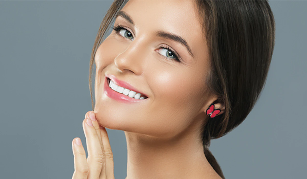 Ruby Touch: Η «επανάσταση» των θεραπειών προσώπου για να λάμψετε τις εορτές από τον Απόστολο Γαϊτάνη