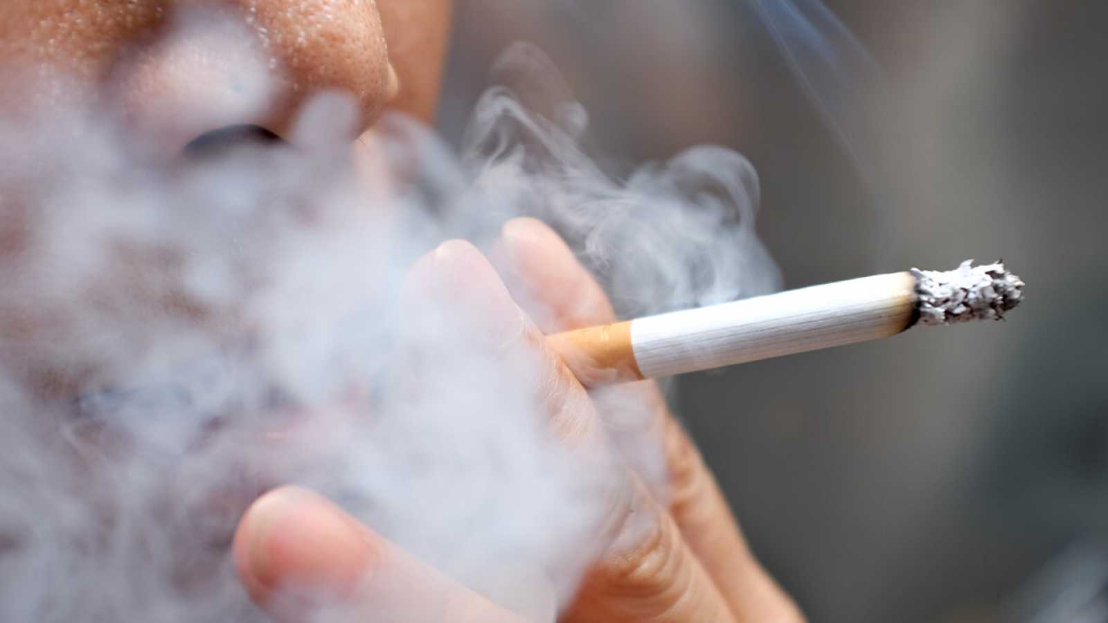 Νέα μελέτη: Οι καπνιστές τσιγάρων διατρέχουν υψηλότερο κίνδυνο για 56 διαφορετικές ασθένειες