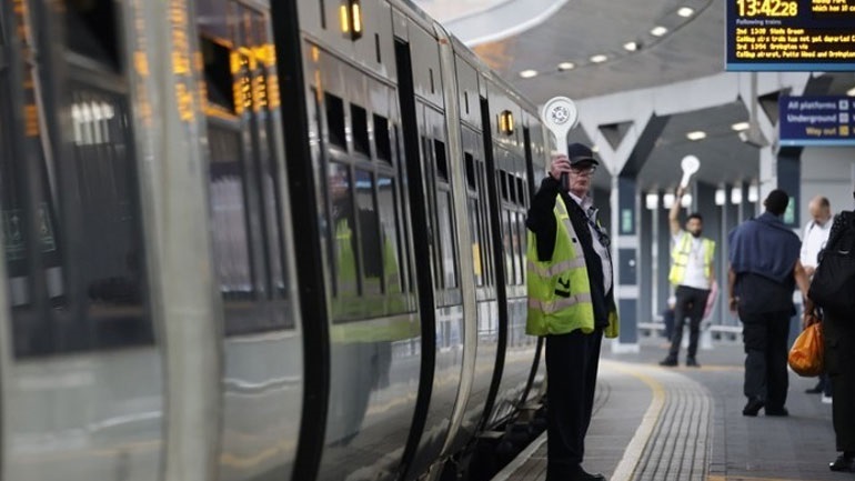 Βρετανία: Οι σιδηροδρομικοί ξεκινούν απεργία την παραμονή των Χριστουγέννων
