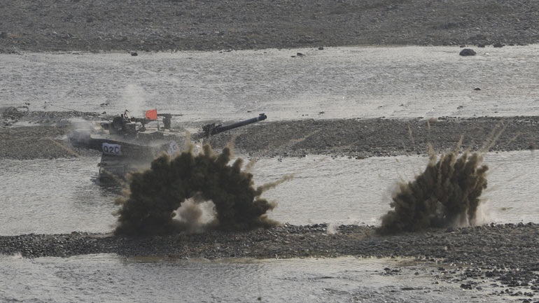 Το πυροβολικό της Βόρειας Κορέας άνοιξε πυρ στη θάλασσα σε αντίδραση σε στρατιωτικά γυμνάσια της Νότιας Κορέας