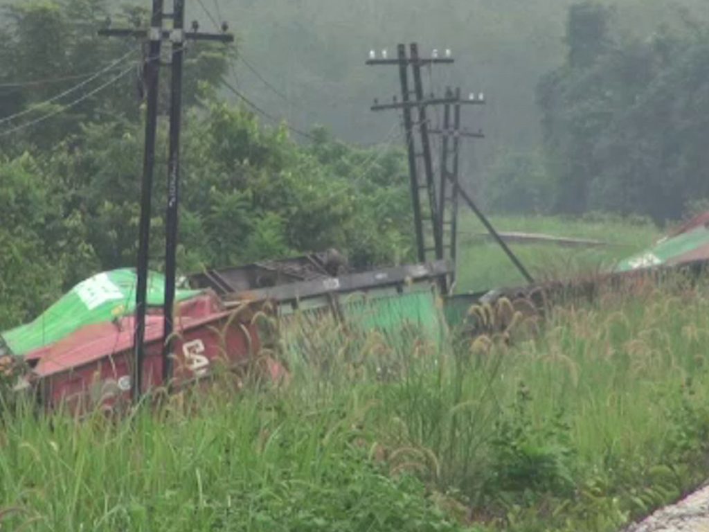 Ταϊλάνδη: Τουλάχιστον τρεις νεκροί σε εκρήξεις σε σιδηροτροχιές στον νότο