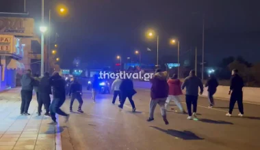 Θεσσαλονίκη: Η στιγμή που ομάδα Ρομά επιτίθεται σε αστυνομικούς της ομάδας Ζ στη Σταυρούπολη (βίντεο)