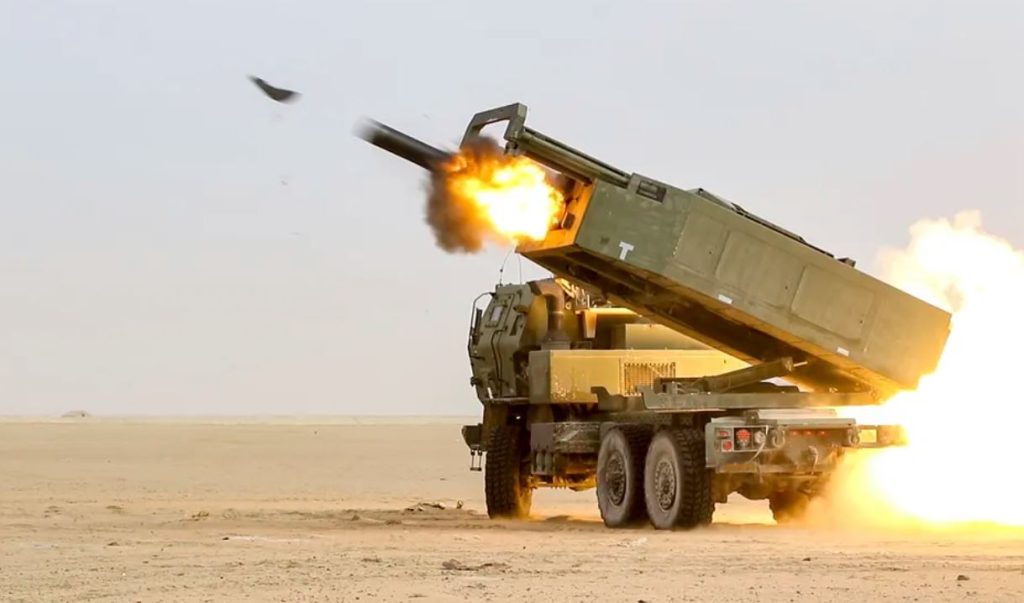 Wall Street Journal: «Οι ΗΠΑ έχουν τροποποιήσει τα HIMARS της Ουκρανίας για να μην βάλουν μεγάλου βεληνεκούς όπλα»