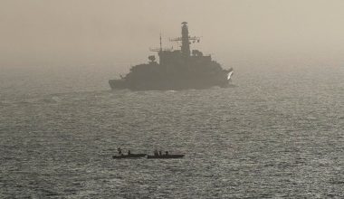 CENTCOM: Ιρανικό στρατιωτικό σκάφος πλησίασε αμερικανικά πολεμικά πλοία στα Στενά του Ορμούζ