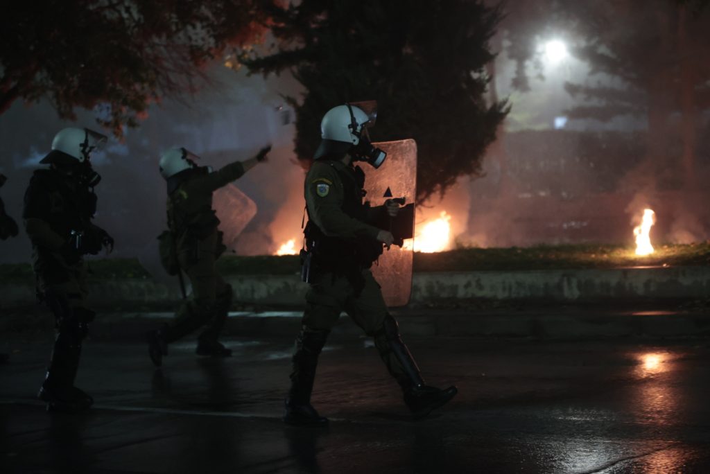 Θεσσαλονίκη: Νέες ταραχές από Ρομά στη Χαλκηδόνα – Έκλεισε ο δρόμος προς Αλεξάνδρεια