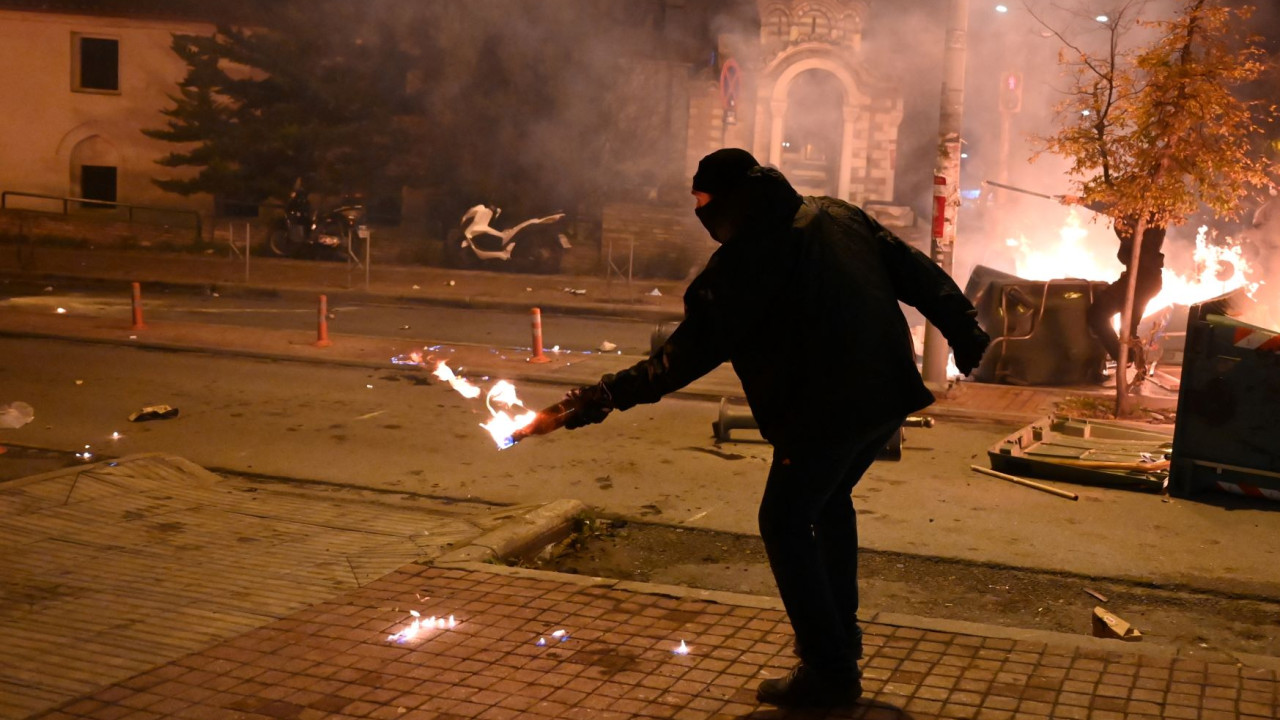 Α.Γρηγορόπουλος: Ελεύθεροι αφέθηκαν οι 16 προσαχθέντες για τα χθεσινά επεισόδια στη Θεσσαλονίκη