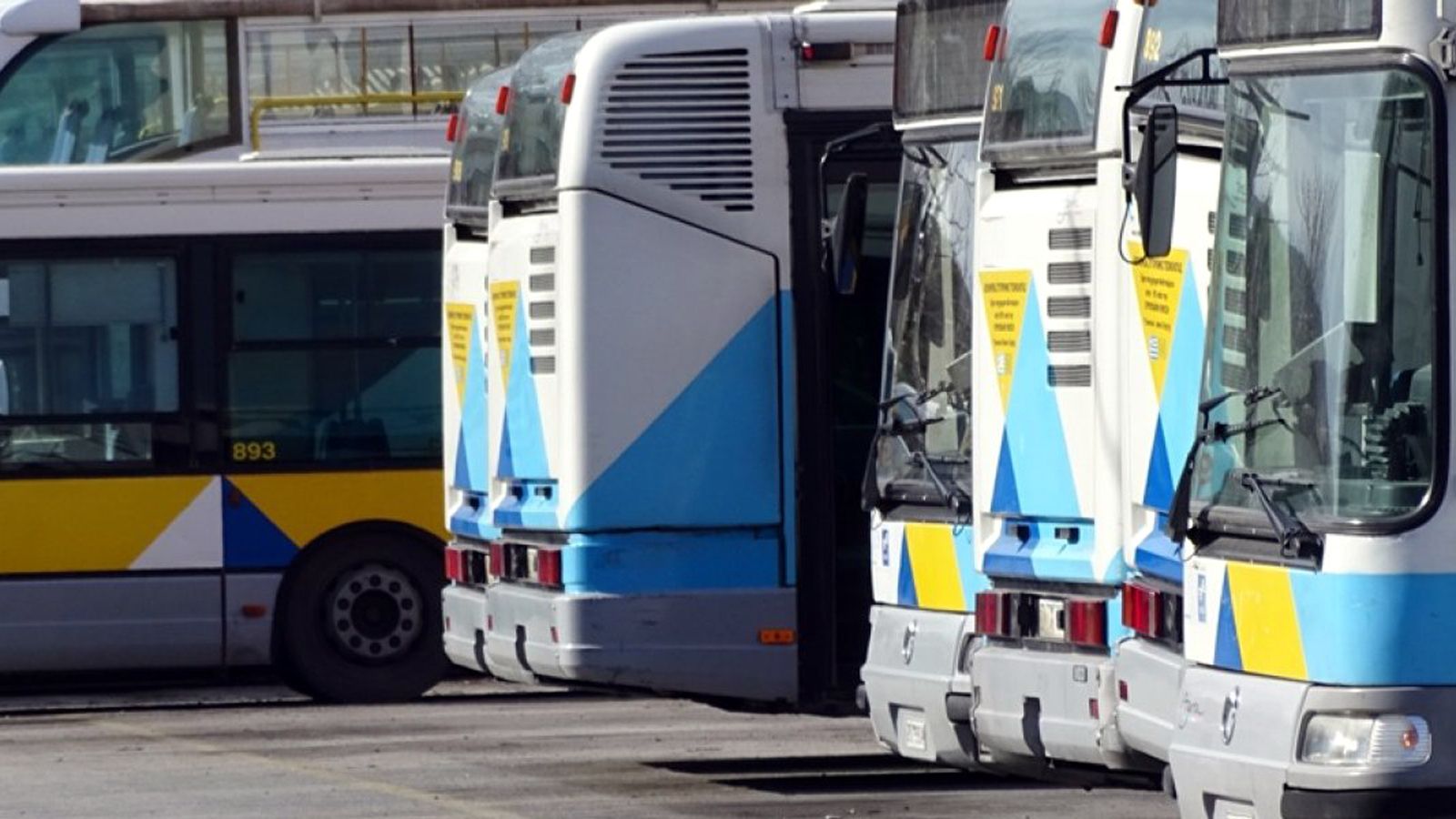 «Χάος» στους δρόμους της Αττικής από τις αλλαγές στα δρομολόγια των λεωφορείων