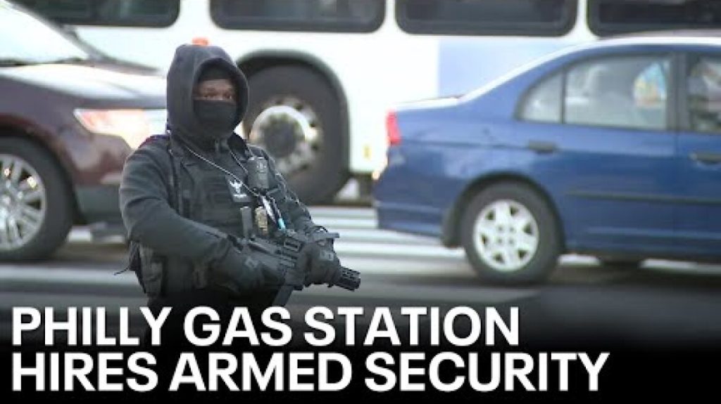 ΗΠΑ: Ιδιοκτήτης βενζινάδικου προσλαμβάνει ένοπλη ομάδα για ασφάλεια (βίντεο)