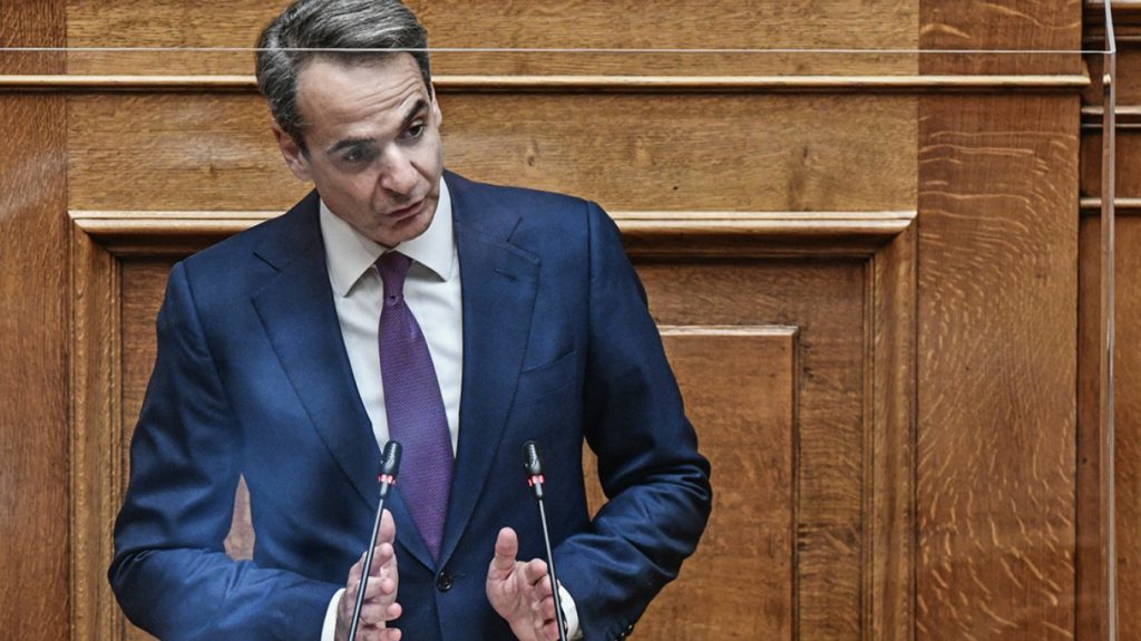 Σφοδρή «σύγκρουση» στη Βουλή μεταξύ Α.Τσίπρα-Κ.Μητσοτάκη για το σκάνδαλο των παρακολουθήσεων