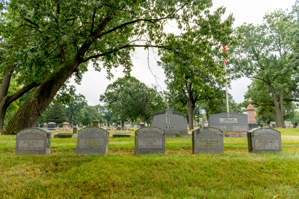 Ξέθαψαν γιαγιά 10 χρόνια μετά την ταφή της –  Κανείς δεν πίστευε πώς έχει διατηρηθεί έτσι (βίντεο)