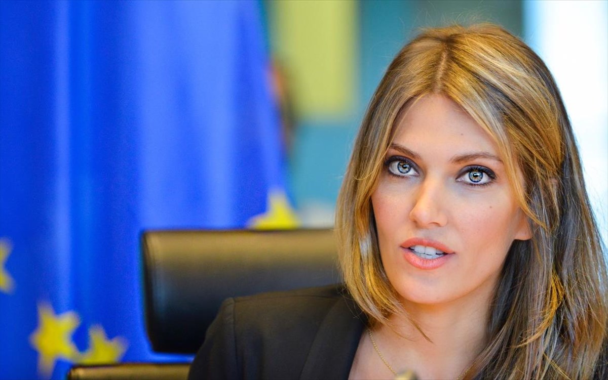 ΕΚΤΑΚΤΟ: Συνελήφθη στις Βρυξέλλες η ευρωβουλευτής του ΚΙΝΑΛ Ε.Καϊλή και ο σύντροφός της για διαφθορά – Ερευνα στο σπίτι της