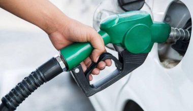 Πρόεδρος Πρατηριούχων: «Τα Χριστούγεννα η βενζίνη θα είναι 20% φθηνότερη από ό,τι το καλοκαίρι»
