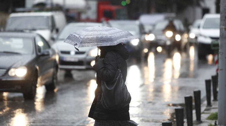 Καιρός: Βροχερό σκηνικό σήμερα σε αρκετές περιοχές της χώρας – Αναλυτικά η πρόγνωση