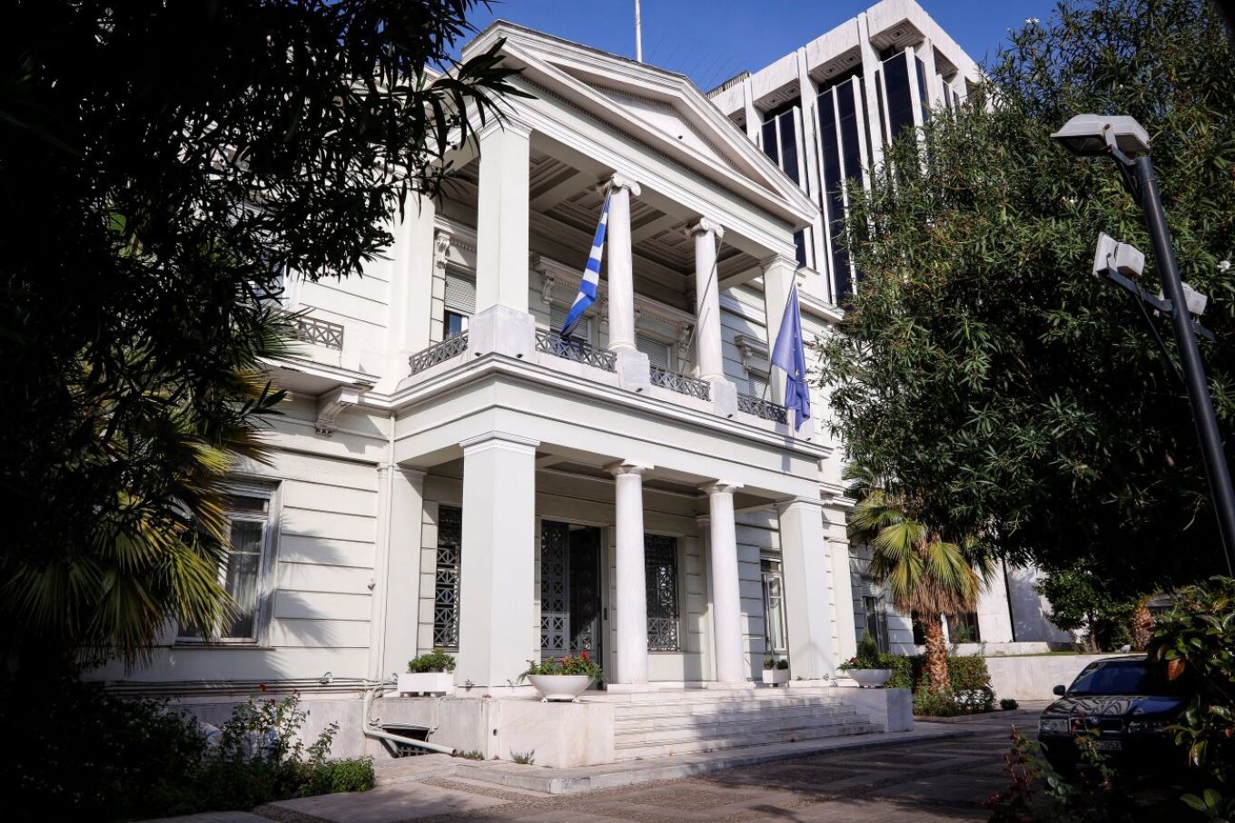 ΥΠΕΞ: «Καταδικάζουμε τη διοργάνωση πάρτυ εντός του ιστορικού ελληνορθόδοξου Ναού του Αγίου Βουκόλου στη Σμύρνη»