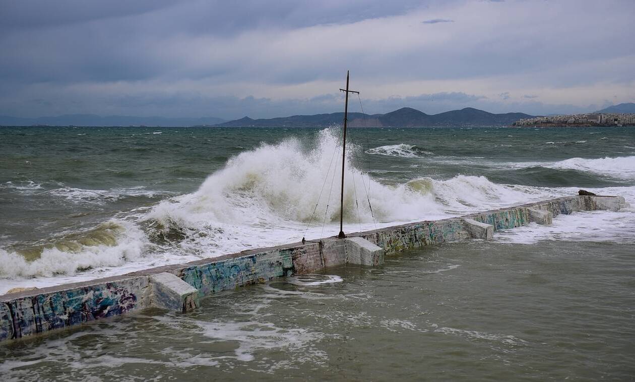 Κακοκαιρία «Gaia»: Τα δρομολόγια των πλοίων που δεν εκτελέστηκαν από Ραφήνα, Πειραιά και Λαύριο