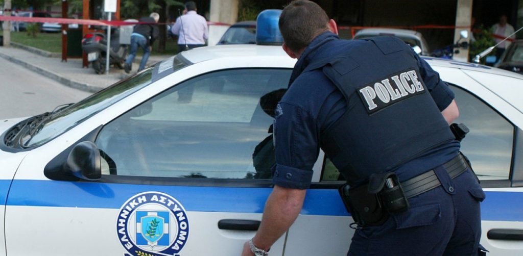 Επιχείρηση από την ΕΛ.ΑΣ. σε οίκους ανοχής στο κέντρο της Αθήνας – 25 συλλήψεις