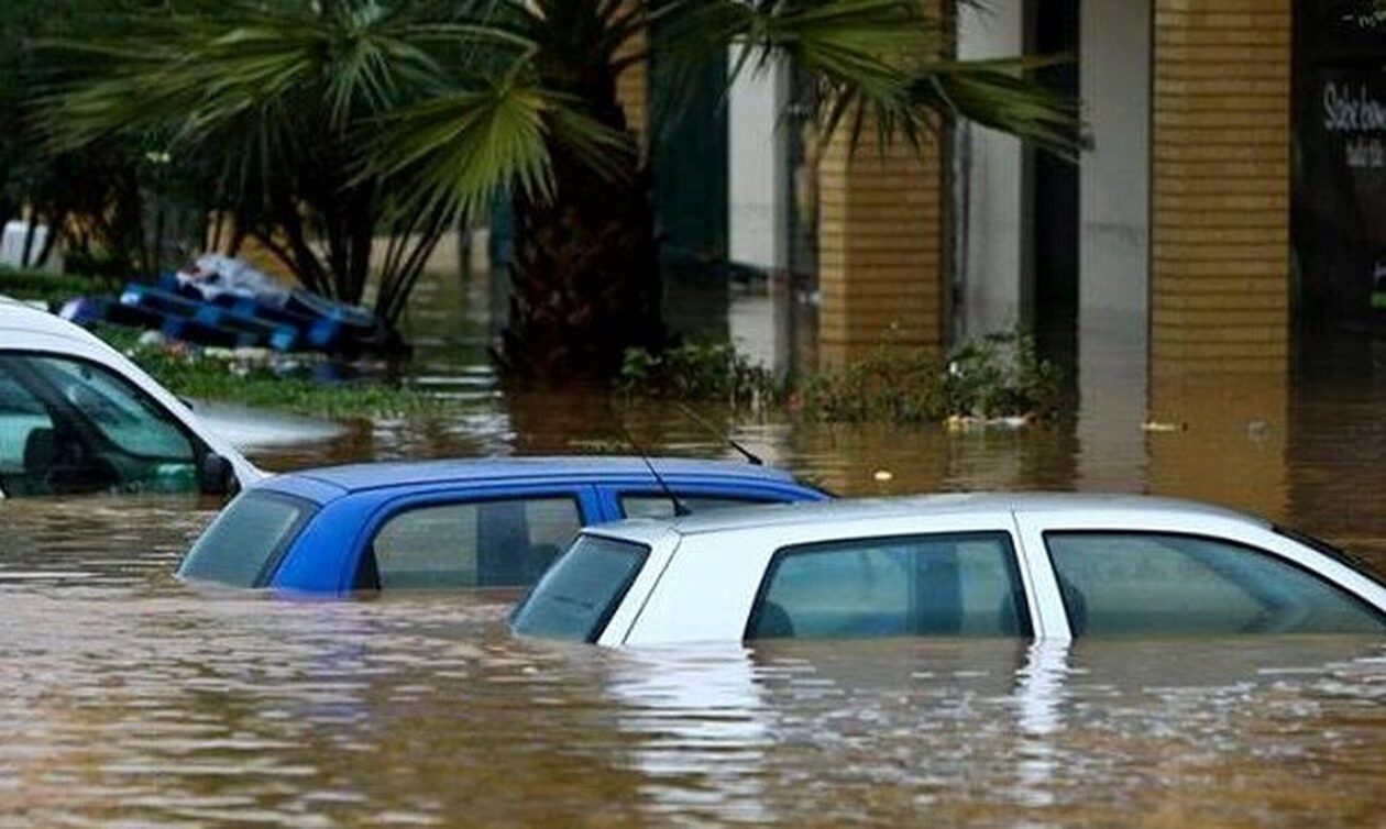 Σφοδρή κακοκαιρία στη Πορτογαλία: «Πνίγηκε» από τις βροχές η Λισαβόνα – Πλημμύρισαν δρόμοι (βίντεο)