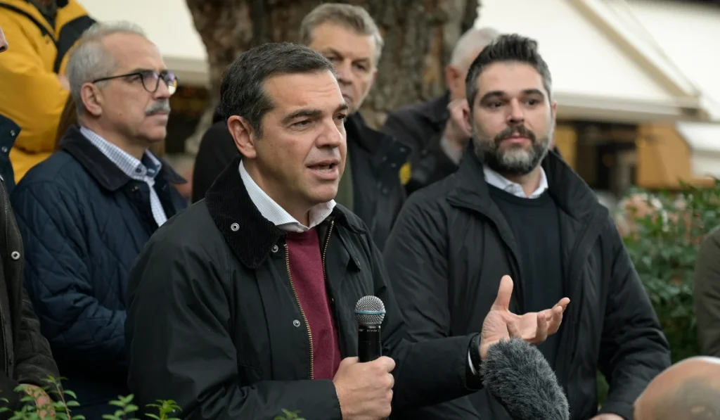 Α.Τσίπρας: «Για ποιο λόγο δεν αντιδρούν οι υπουργοί στις υποκλοπές; – Φοβούνται για τις θέσεις τους ή εκβιάζονται;»