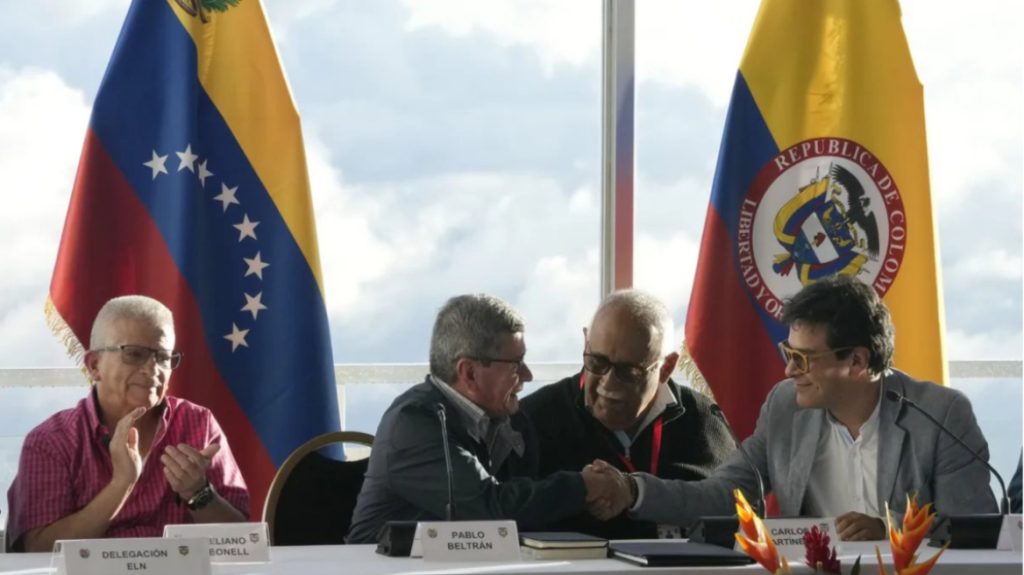Κολομβία: Ολοκληρώθηκε ο 1ος κύκλος των ειρηνευτικών διαπραγματεύσεων κυβέρνησης και ανταρτών