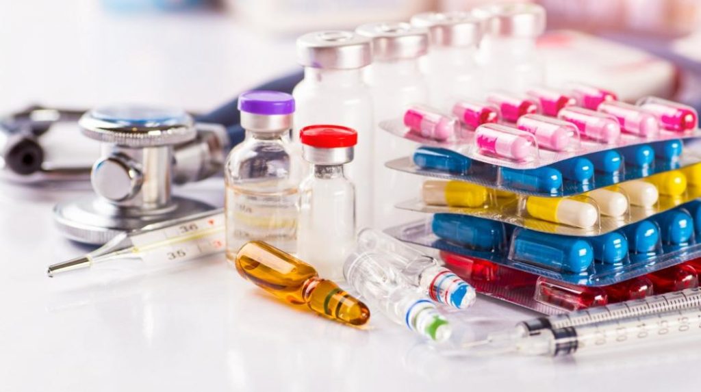 Σύνδεσμος Φαρμακοβιομηχανιών: Επιστολή στον Πλεύρη για τις ελλείψεις φαρμάκων – «Απαιτείται διαφάνεια και έλεγχοι από τον ΕΟΦ»