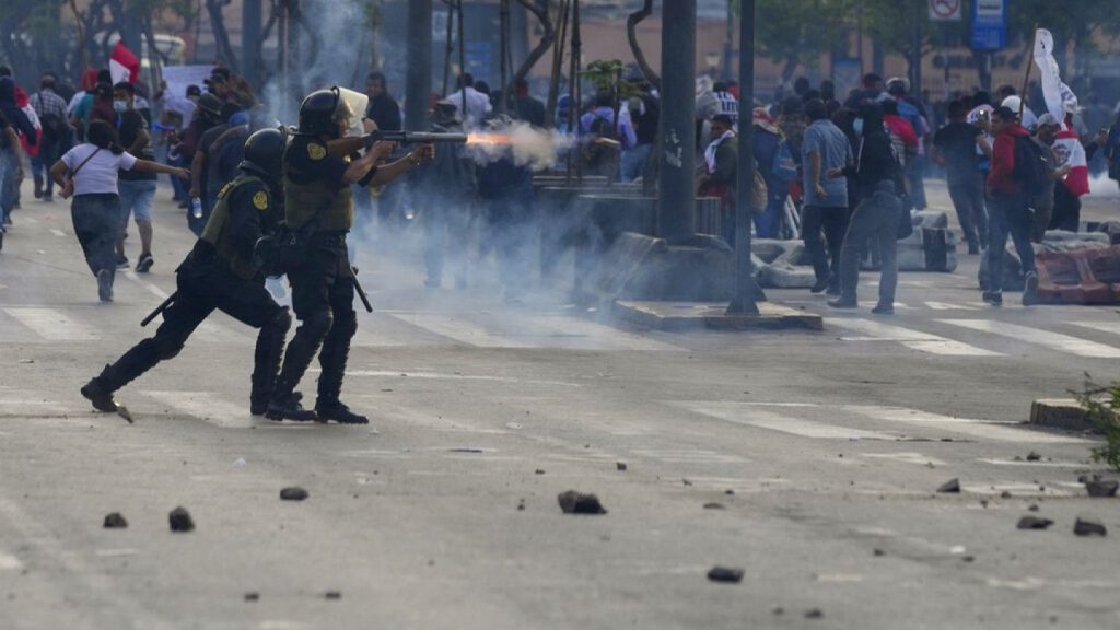 Επεισοδιακές διαδηλώσεις στο Περού: Σε κατάσταση εκτάκτου ανάγκης η χώρα