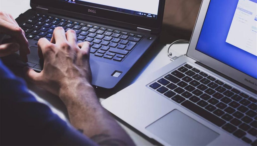 Χειροπέδες σε οκτώ άτομα για ηλεκτρονικές απάτες σε Ηράκλειο και Αττική – Αφαίρεσαν 124.000 ευρώ