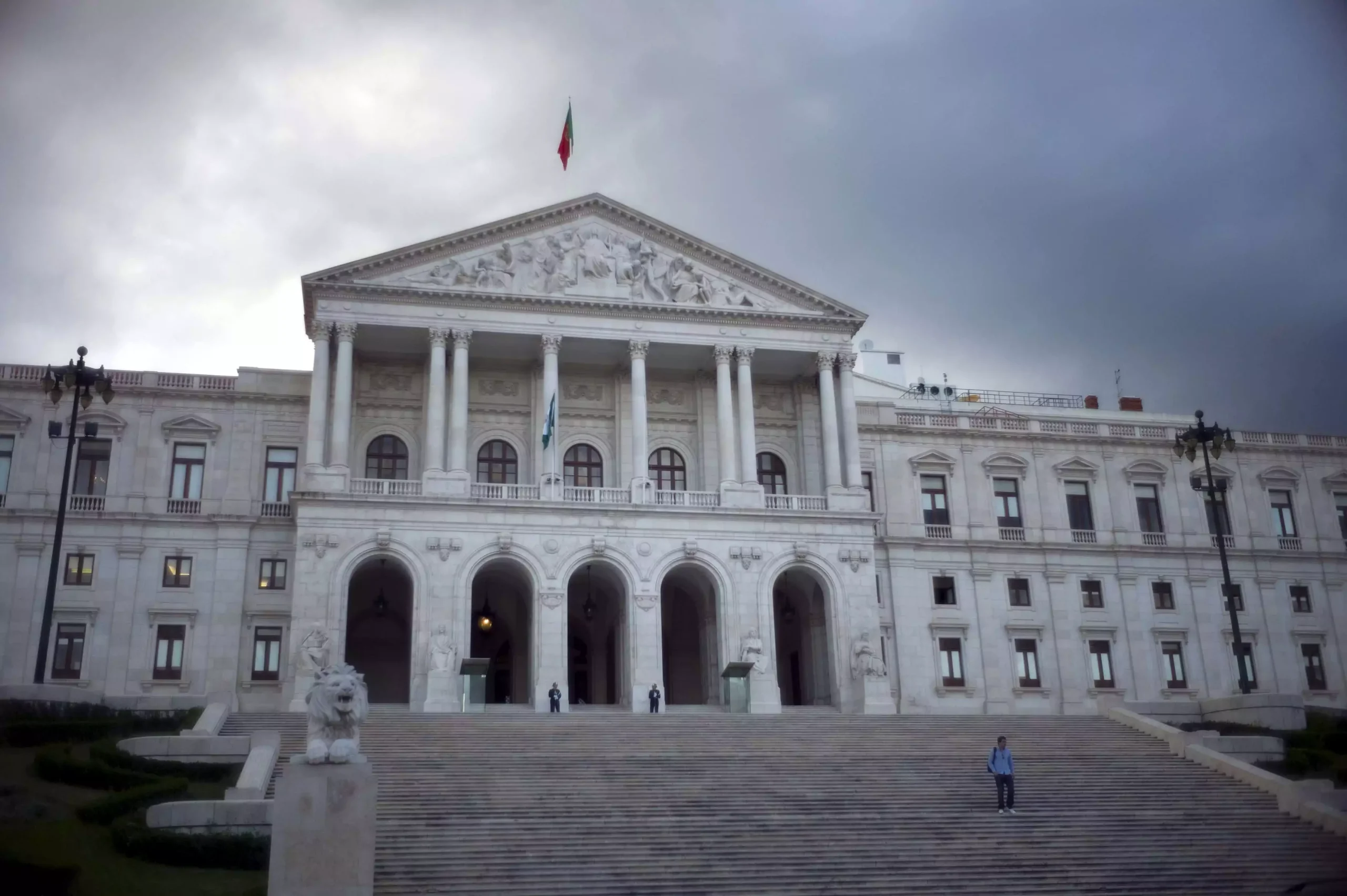 Πορτογαλία: Η κυβέρνηση ενισχύει το πρόγραμμα επιδοτήσεων για την αντιμετώπιση του υψηλού ενεργειακού κόστους