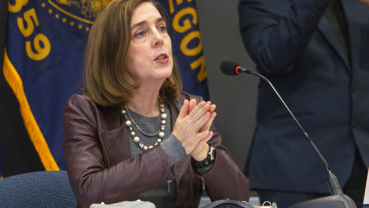 ΗΠΑ: Η κυβερνήτρια του Όρεγκον μετέτρεψε σε ισόβια την ποινή 17 θανατοποινιτών