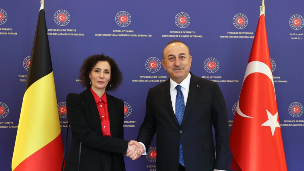 Τσαβούσογλου κατά Βελγίου για ΡΚΚ: «Να περιορίσετε την τρομοκρατική οργάνωση στην χώρα σας»