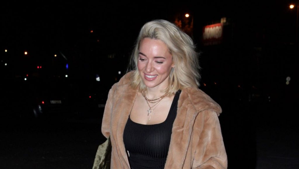 Viral έγινε η Καλομοίρα: «Στα μελομακάρονα βάζω ντομάτα και κρεμμύδι»