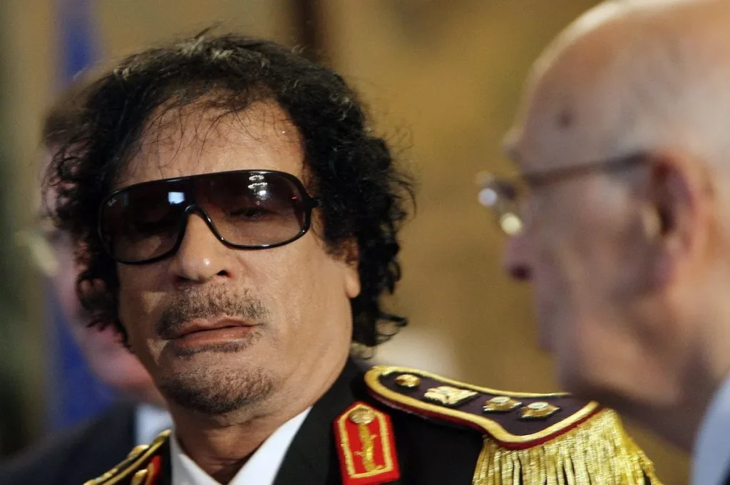 Μουαμάρ Καντάφι: «Τα ΝΑΤΟ εξαπλώνεται σε βάρος της Ρωσίας – Θέλει τα κοιτάσματα του Καυκάσου»